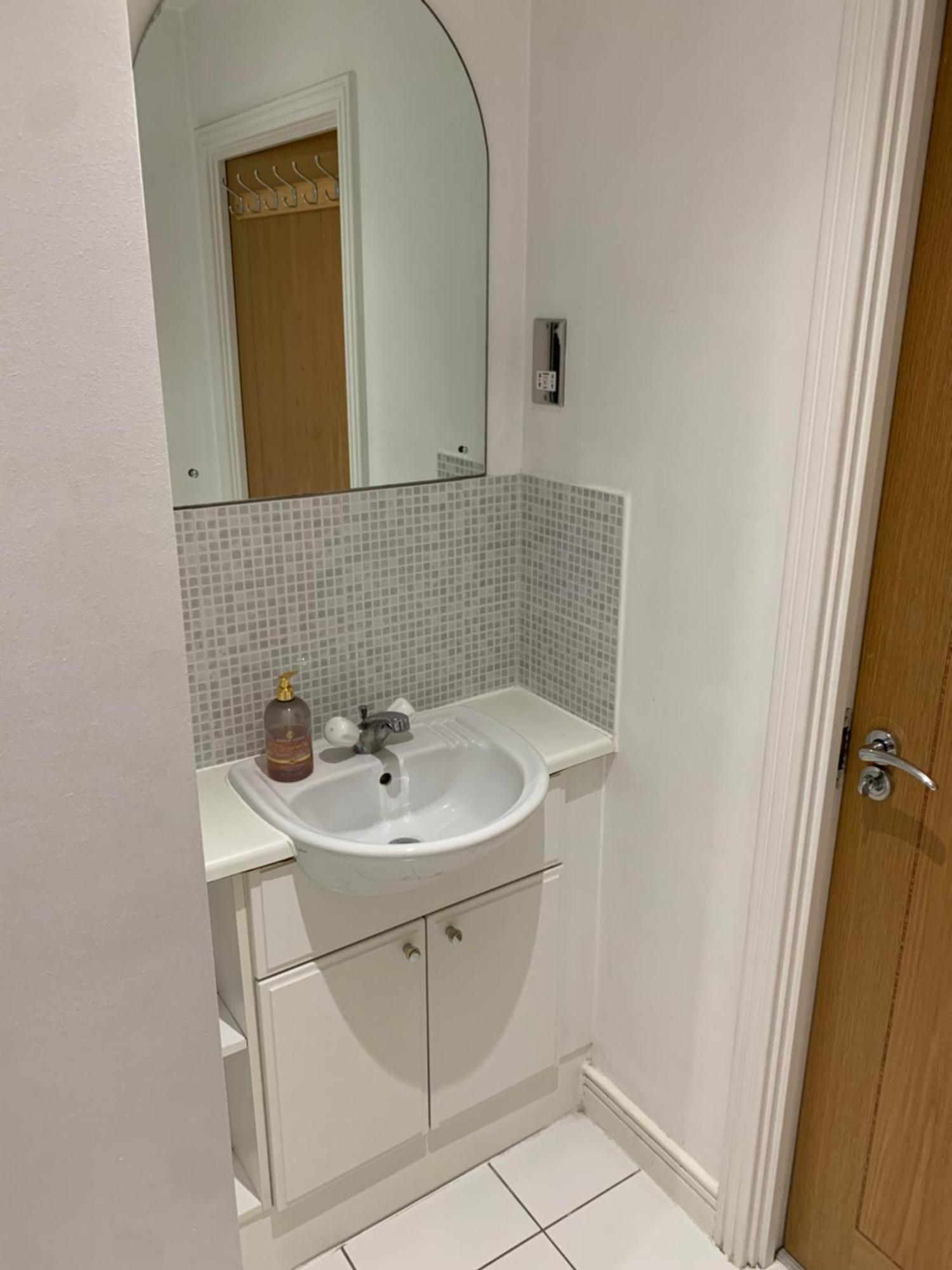 Room In Stratford With Private Bathroom And Parking London Exterior photo